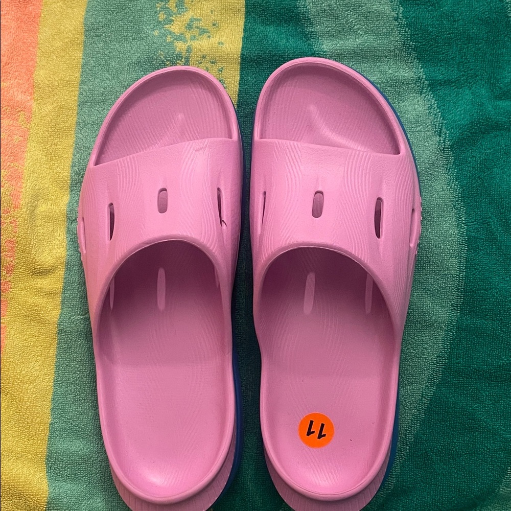 Hoka women’s light Pink Slide Sandals